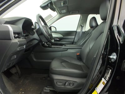 2025 Toyota Grand Highlander XLE *1-OWNER*
