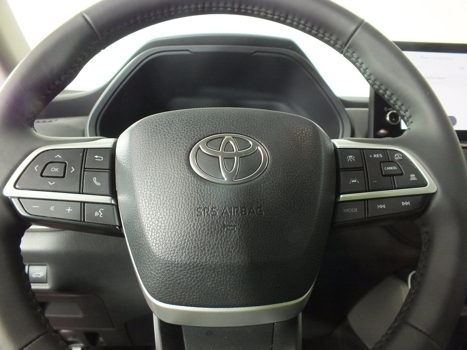 2025 Toyota Grand Highlander XLE *1-OWNER! UNDER 5K MILES!*