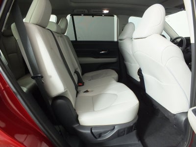 2025 Toyota Grand Highlander XLE *1-OWNER! UNDER 5K MILES!*