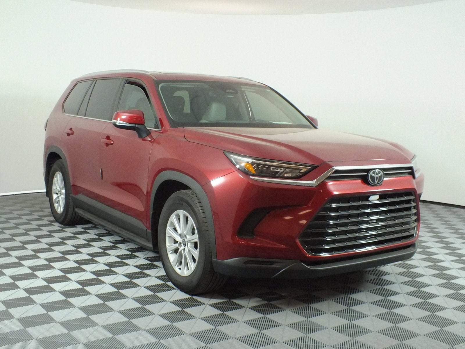 2025 Toyota Grand Highlander XLE *1-OWNER! UNDER 5K MILES!*