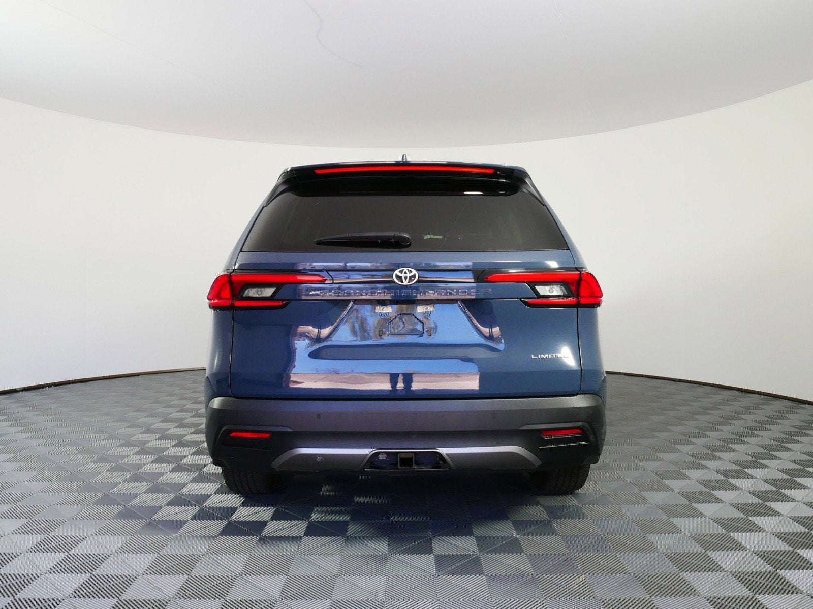 2024 Toyota Grand Highlander Limited FWD *1-OWNER, CLEAN CARFAX!*