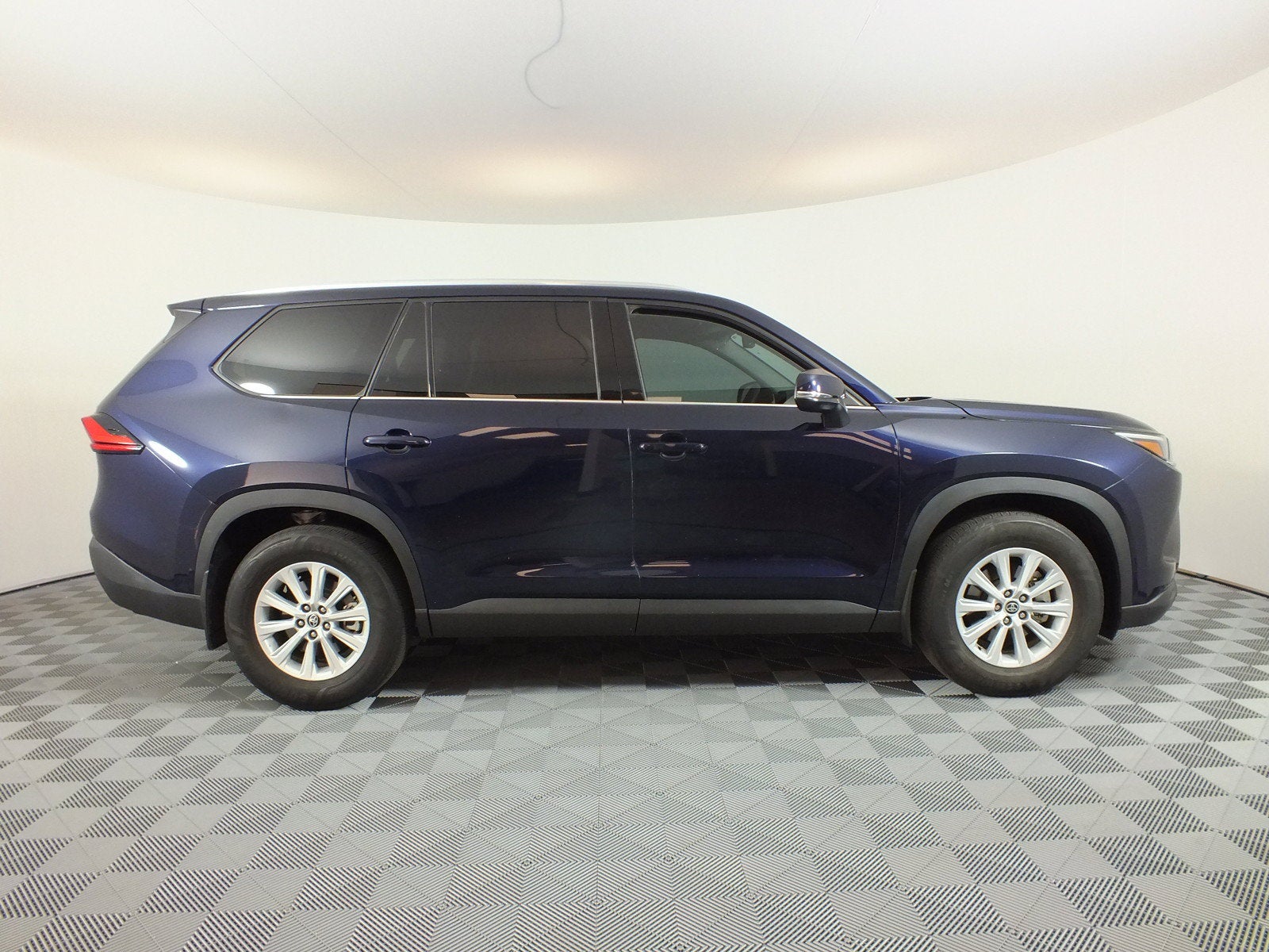 2024 Toyota Grand Highlander XLE AWD *1-OWNER*