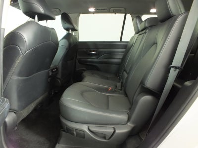 2024 Toyota Grand Highlander XLE AWD *CLEAN CARFAX*
