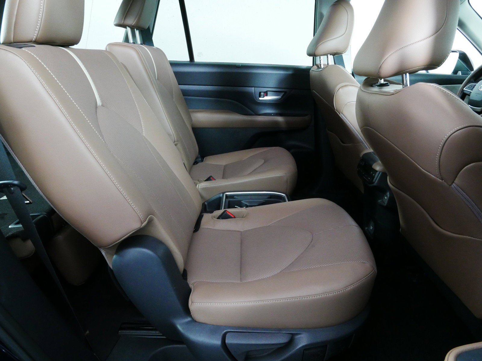 2026 Toyota Grand Highlander Platinum AWD *1-OWNER! ONLY 6K MILES!*