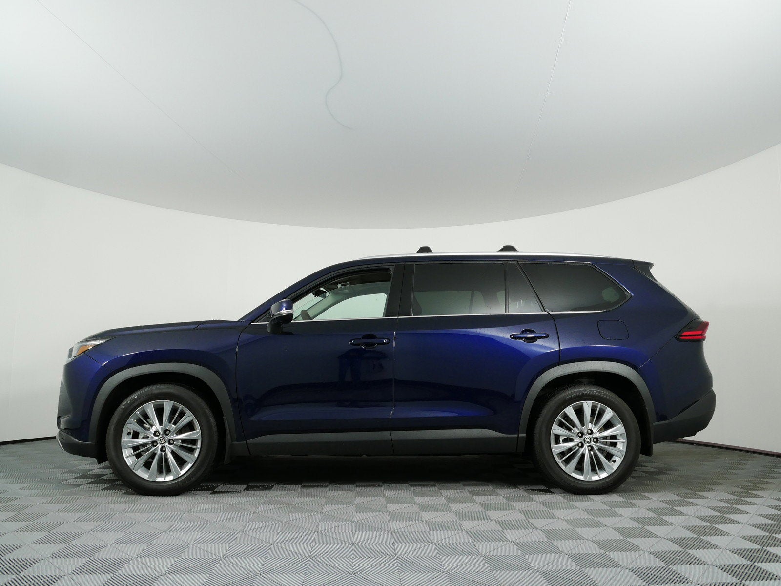 2026 Toyota Grand Highlander Platinum AWD *1-OWNER! ONLY 6K MILES!*