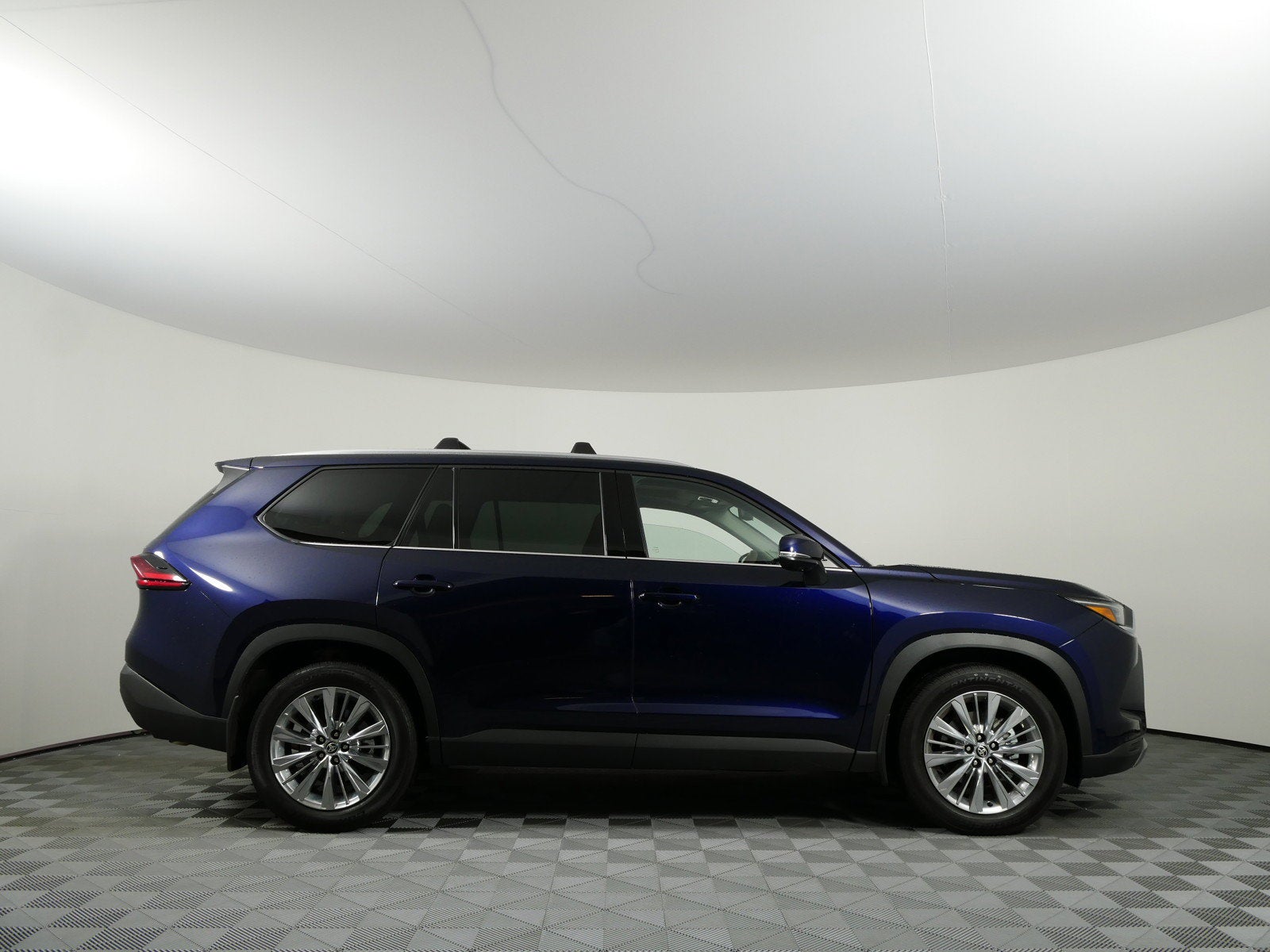 2026 Toyota Grand Highlander Platinum AWD *1-OWNER! ONLY 6K MILES!*