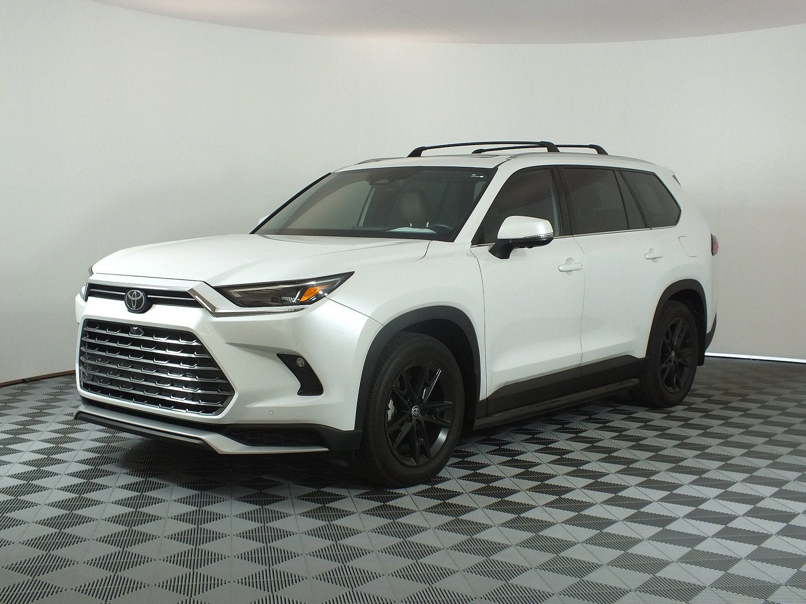 2024 Toyota Grand Highlander Hybrid MAX Platinum AWD *CLEAN CARFAX! UNDER 30K MILES*