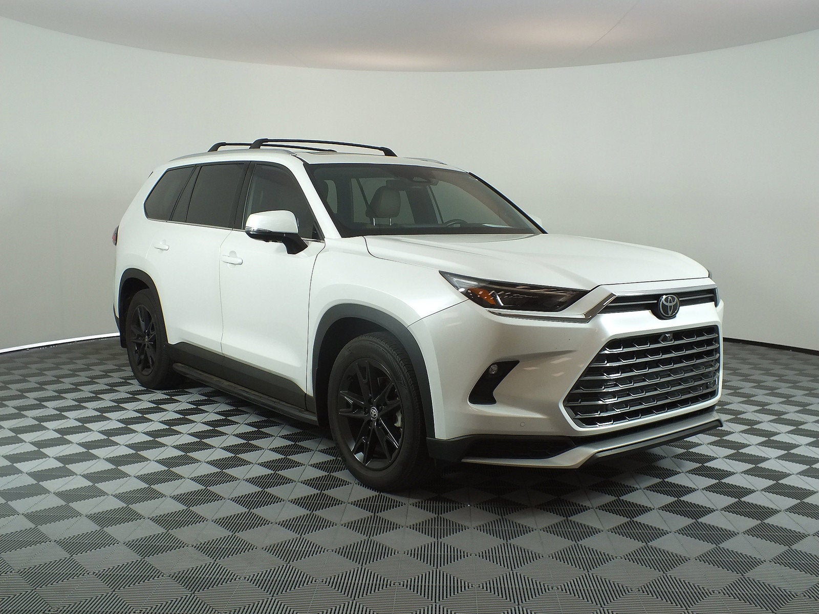 2024 Toyota Grand Highlander Hybrid MAX Platinum AWD *CLEAN CARFAX! UNDER 30K MILES*