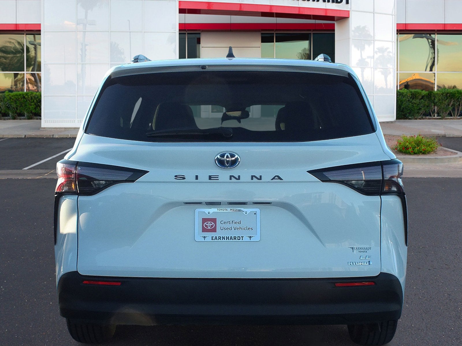 2024 Toyota Sienna LE Hybrid *1-OWNER*