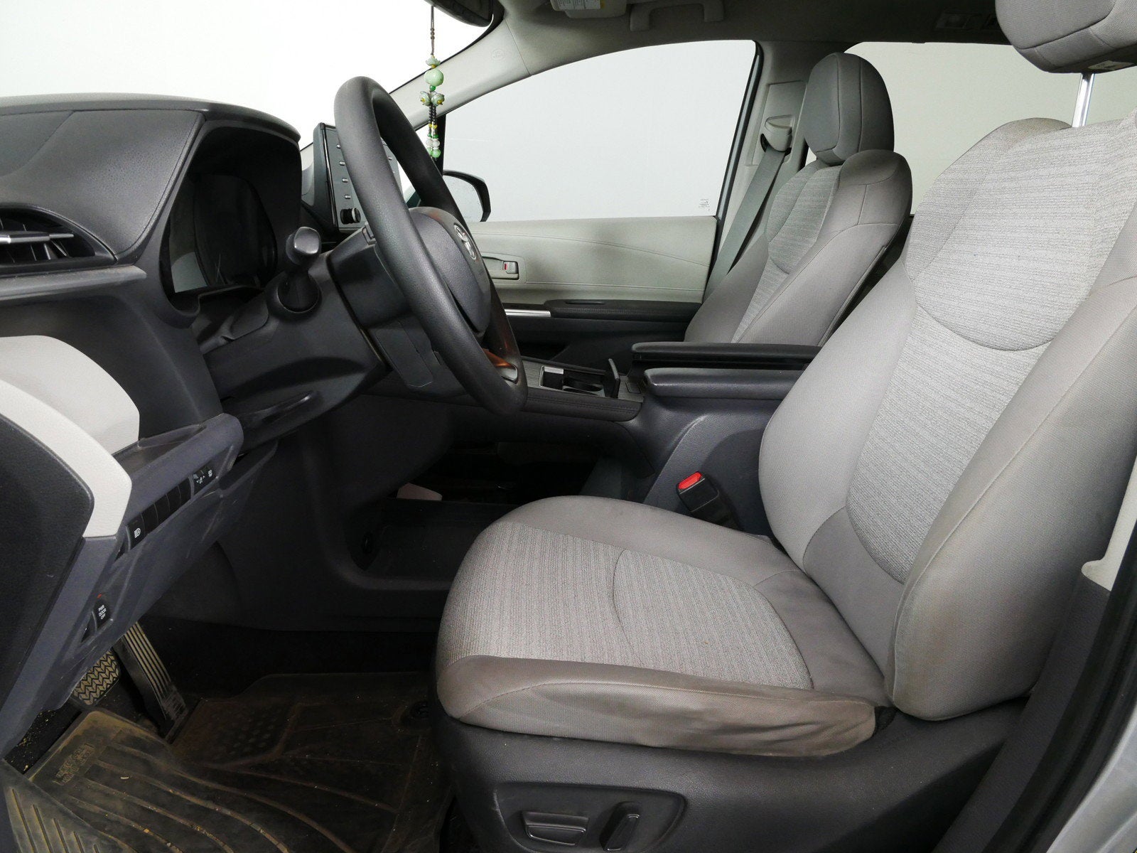 2023 Toyota Sienna LE *1-OWNER*
