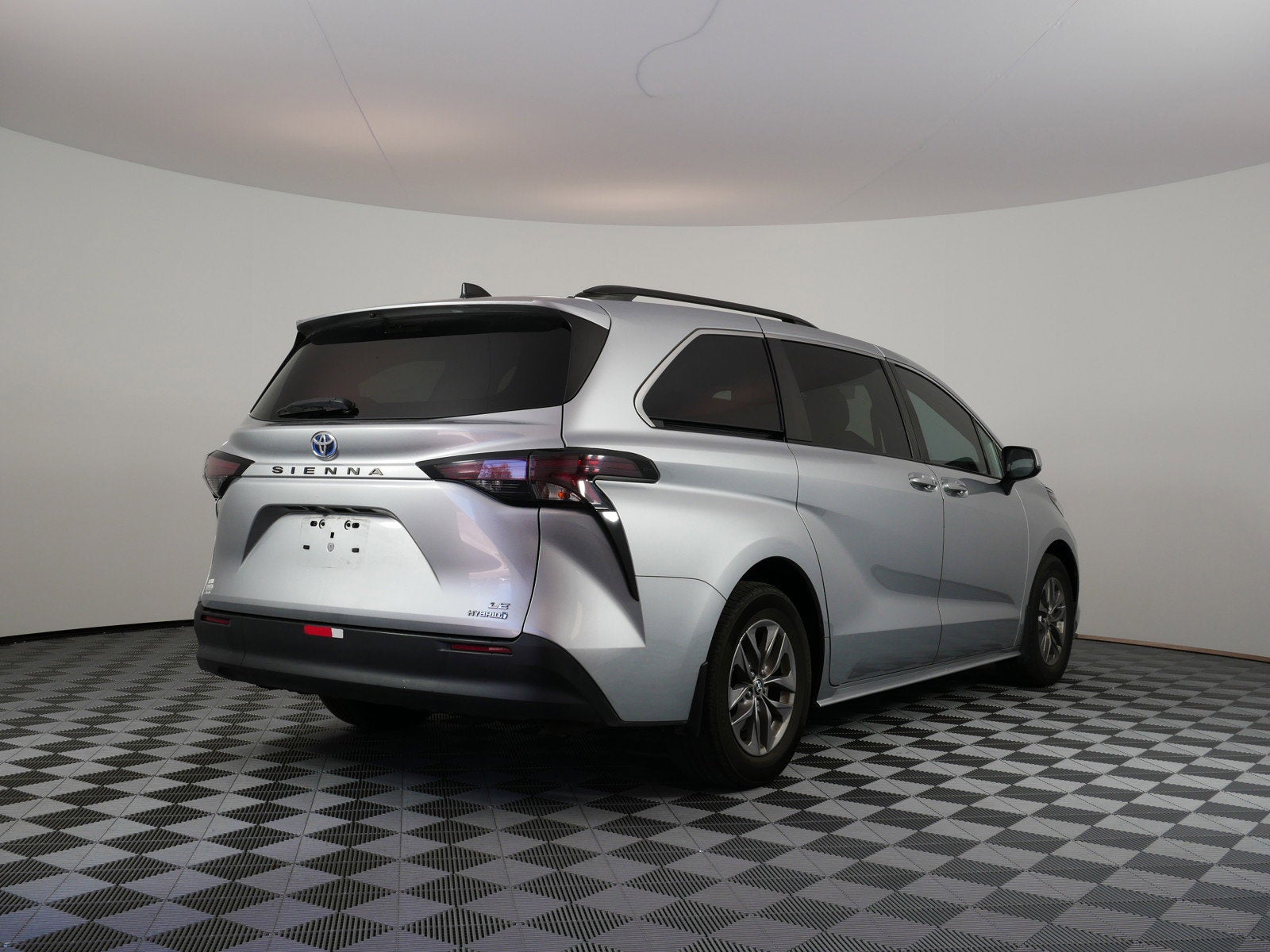 2023 Toyota Sienna LE *1-OWNER*