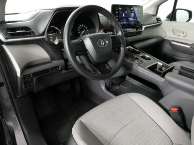 2024 Toyota Sienna LE AWD *CLEAN CARFAX, 1 OWNER!*
