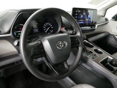 2024 Toyota Sienna LE AWD *CLEAN CARFAX, 1 OWNER!*