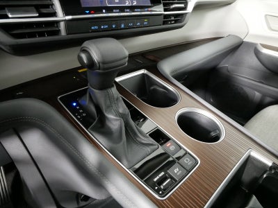 2024 Toyota Sienna LE AWD *CLEAN CARFAX, 1 OWNER!*