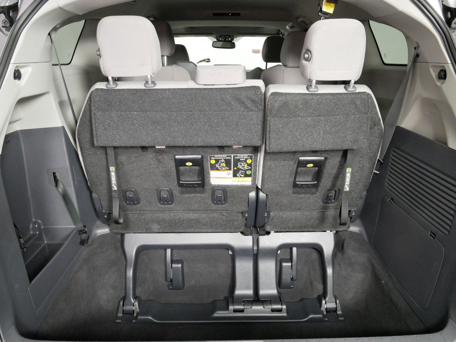 2024 Toyota Sienna LE AWD *CLEAN CARFAX, 1 OWNER!*