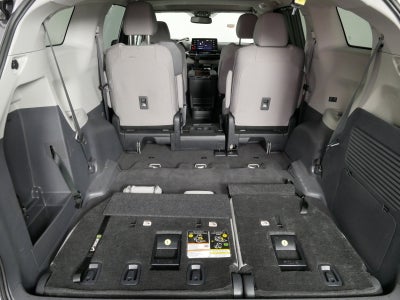 2024 Toyota Sienna LE AWD *CLEAN CARFAX, 1 OWNER!*