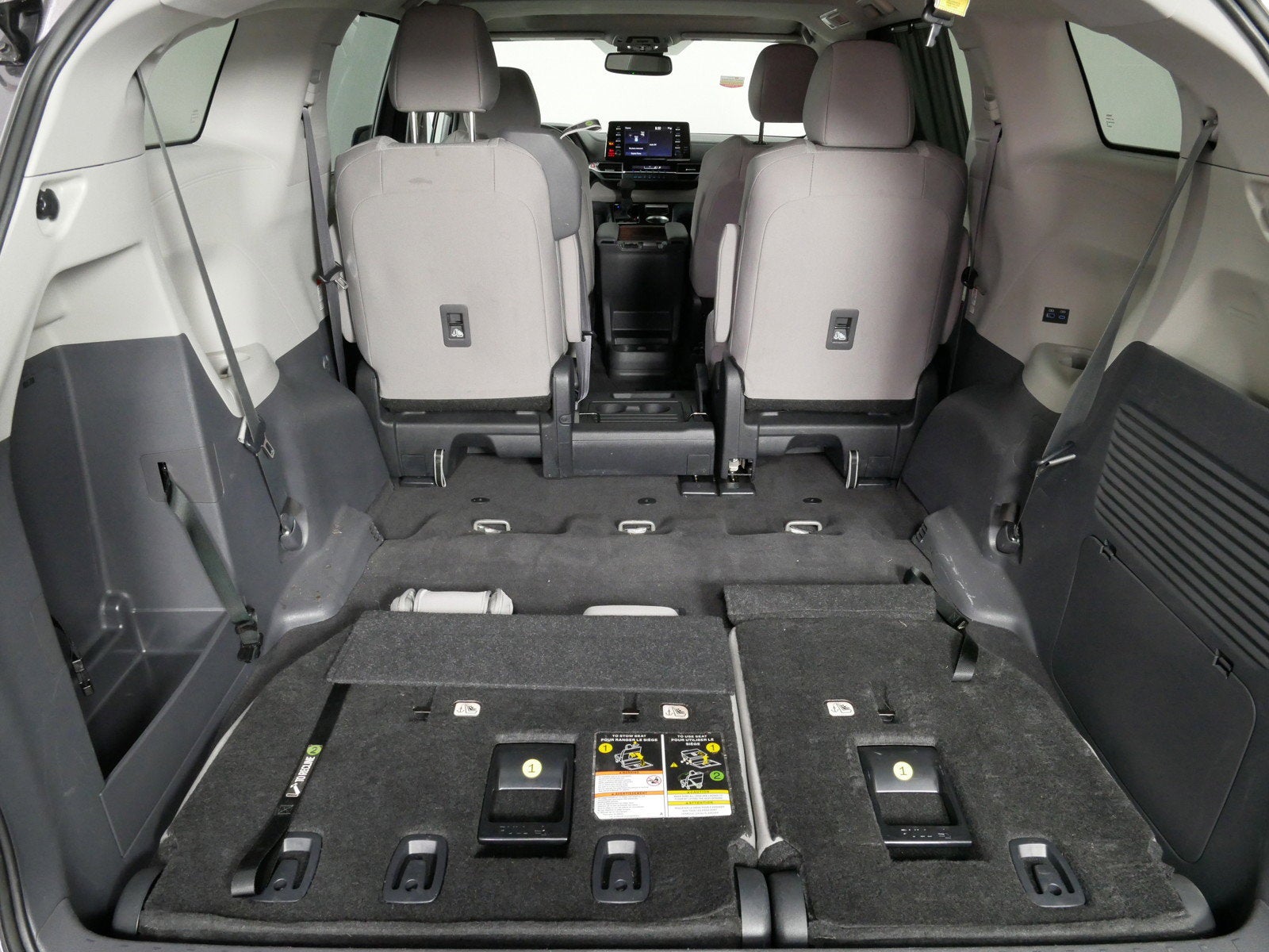 2024 Toyota Sienna LE AWD *CLEAN CARFAX, 1 OWNER!*