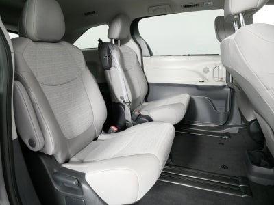 2024 Toyota Sienna LE AWD *CLEAN CARFAX, 1 OWNER!*