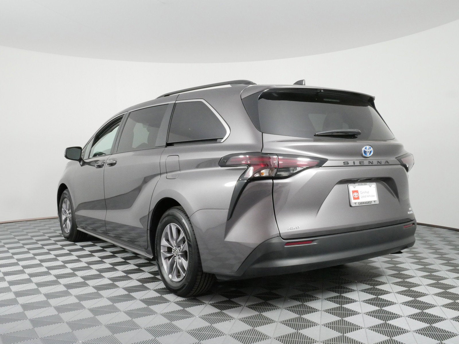 2024 Toyota Sienna LE AWD *CLEAN CARFAX, 1 OWNER!*