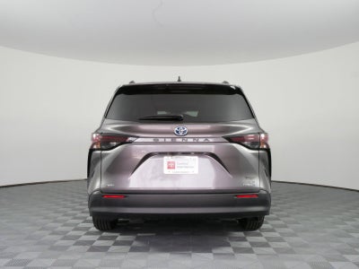 2024 Toyota Sienna LE AWD *CLEAN CARFAX, 1 OWNER!*