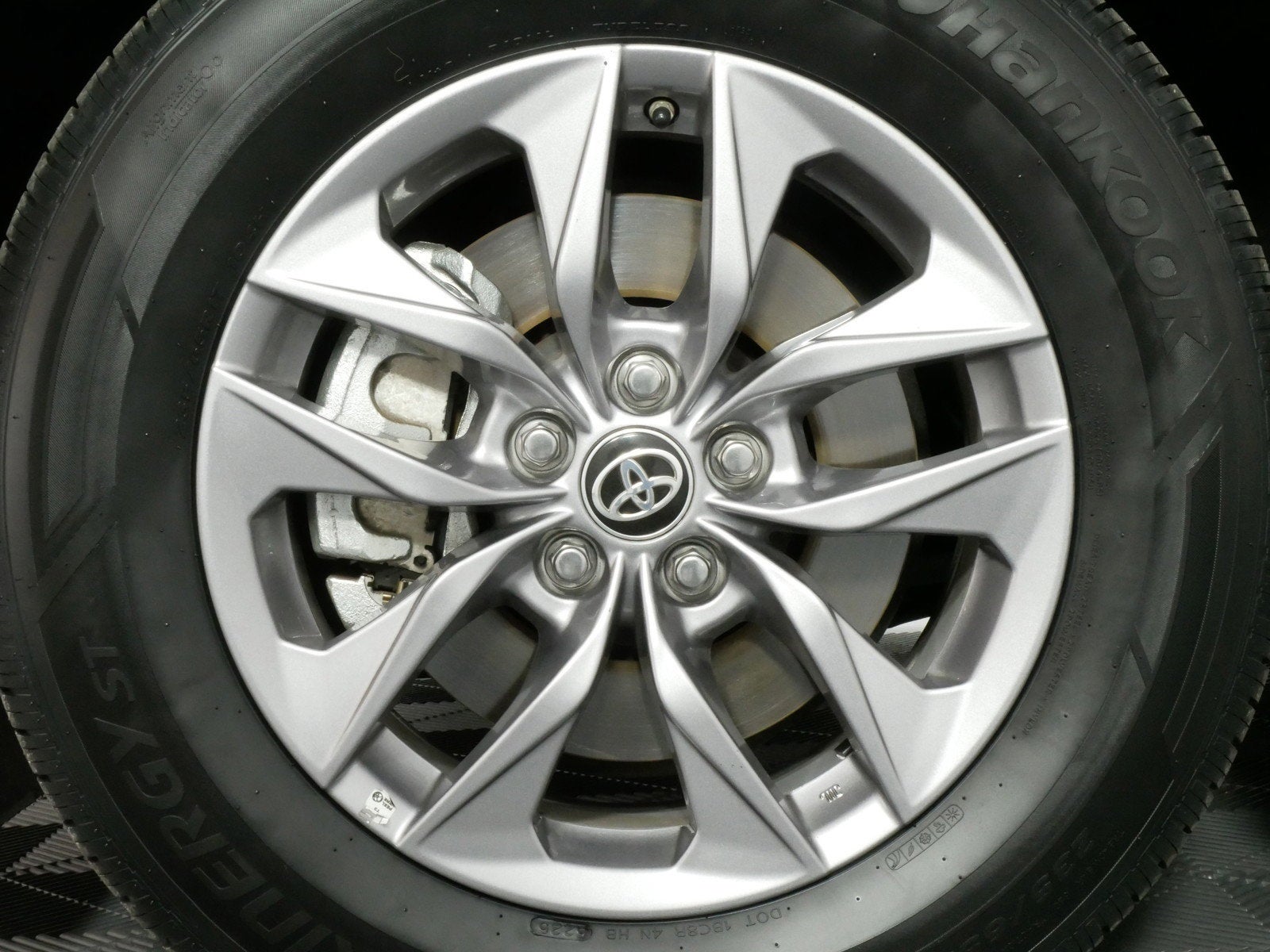 2024 Toyota Sienna LE AWD *CLEAN CARFAX, 1 OWNER!*