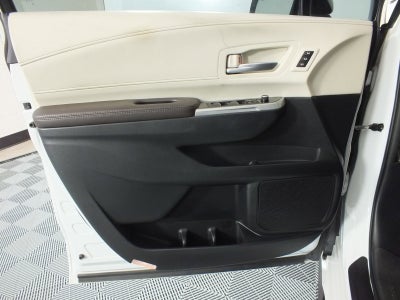 2023 Toyota Sienna Platinum Hybrid *1-OWNER*