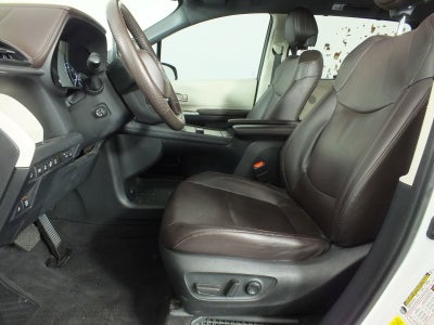 2023 Toyota Sienna Platinum Hybrid *1-OWNER*