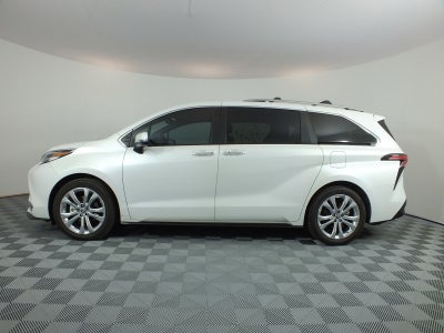 2023 Toyota Sienna Platinum Hybrid *1-OWNER*