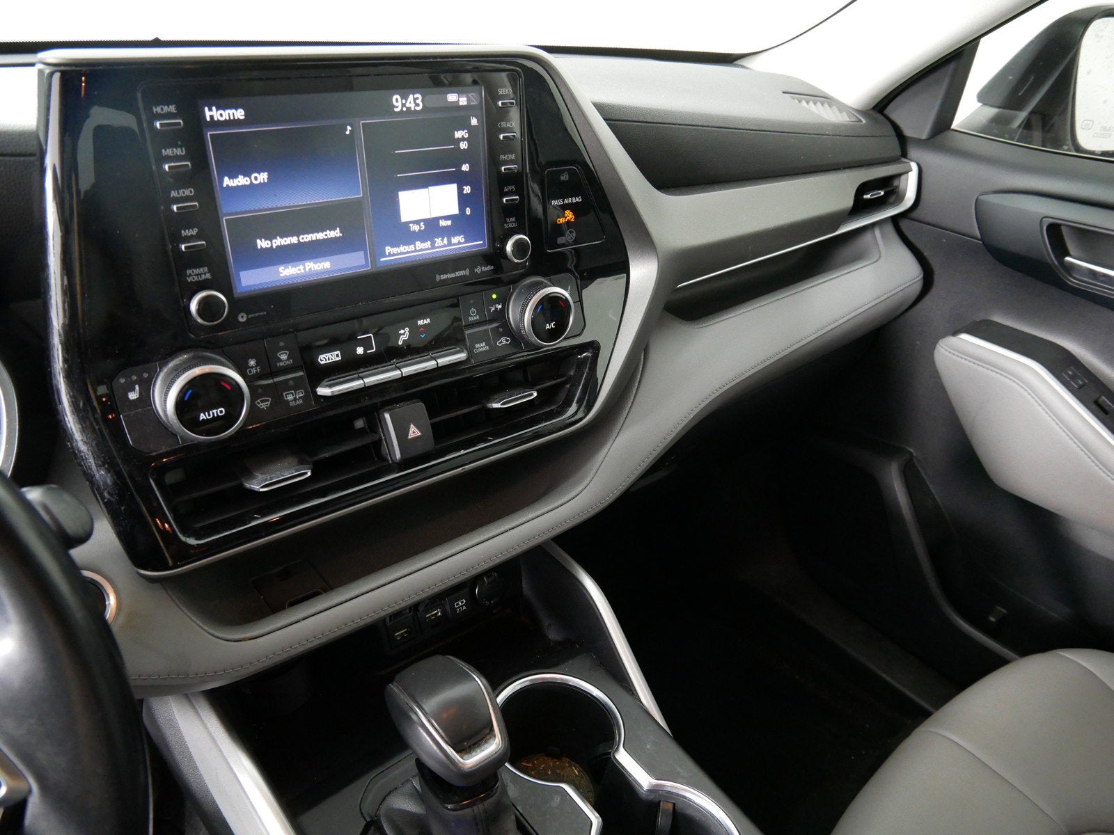 2020 Toyota Highlander XLE FWD *1 OWNER!*