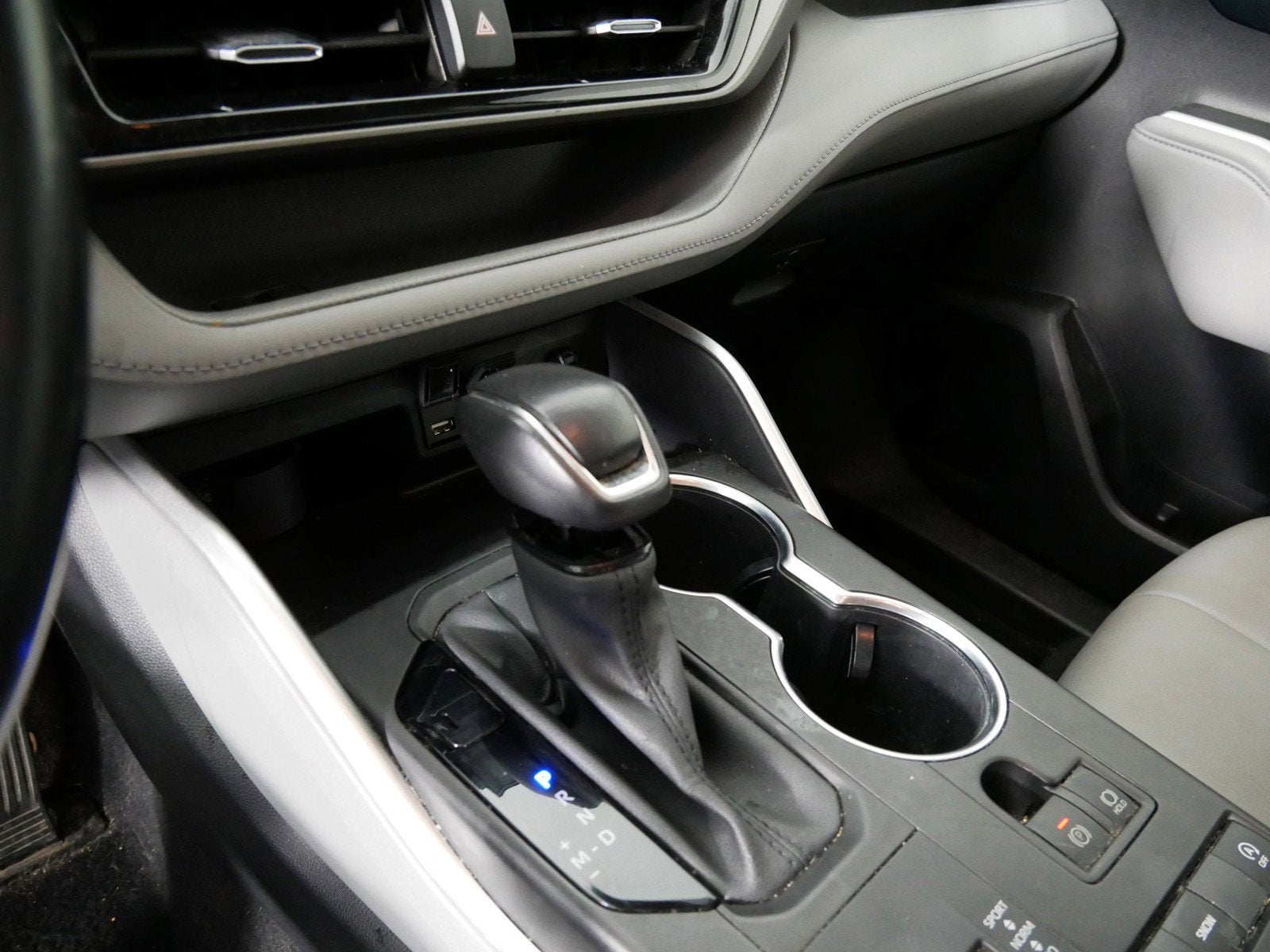 2020 Toyota Highlander XLE FWD *1 OWNER!*