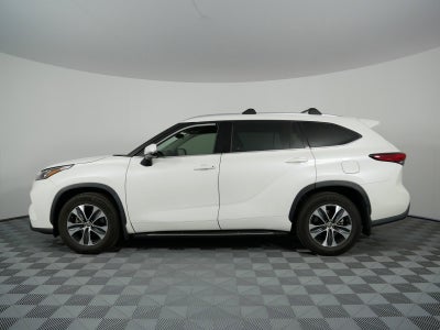 2020 Toyota Highlander XLE FWD *1 OWNER!*