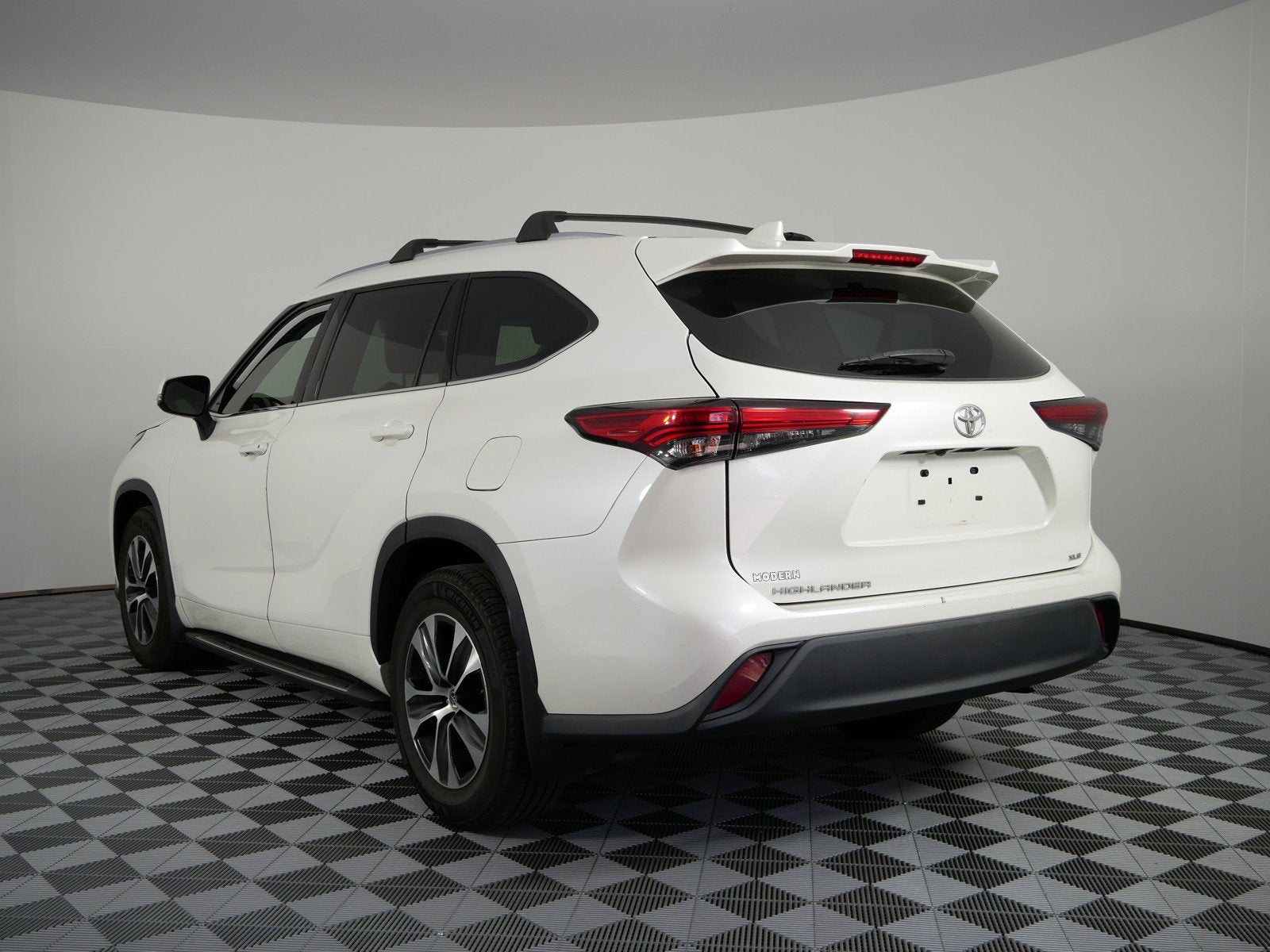 2020 Toyota Highlander XLE FWD *1 OWNER!*