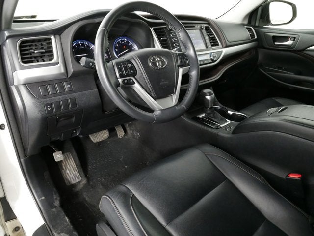 2015 Toyota Highlander XLE AWD *1-OWNER, CLEAN CARFAX!*