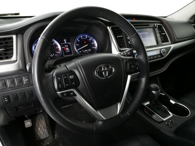 2015 Toyota Highlander XLE AWD *1-OWNER, CLEAN CARFAX!*