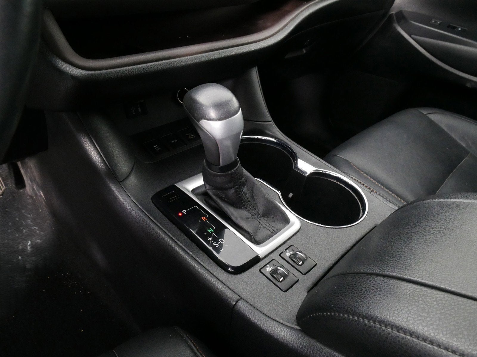 2015 Toyota Highlander XLE AWD *1-OWNER, CLEAN CARFAX!*