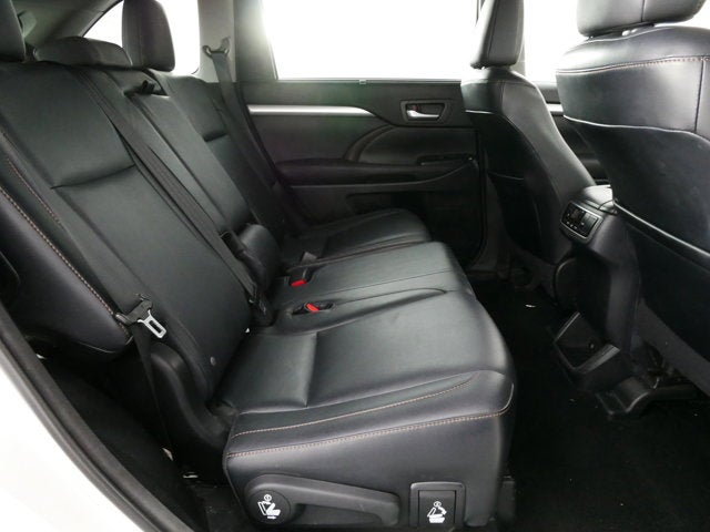 2015 Toyota Highlander XLE AWD *1-OWNER, CLEAN CARFAX!*