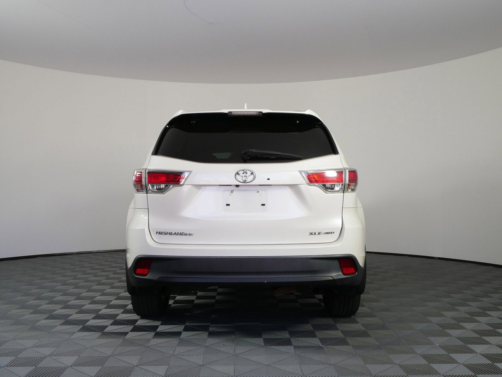 2015 Toyota Highlander XLE AWD *1-OWNER, CLEAN CARFAX!*