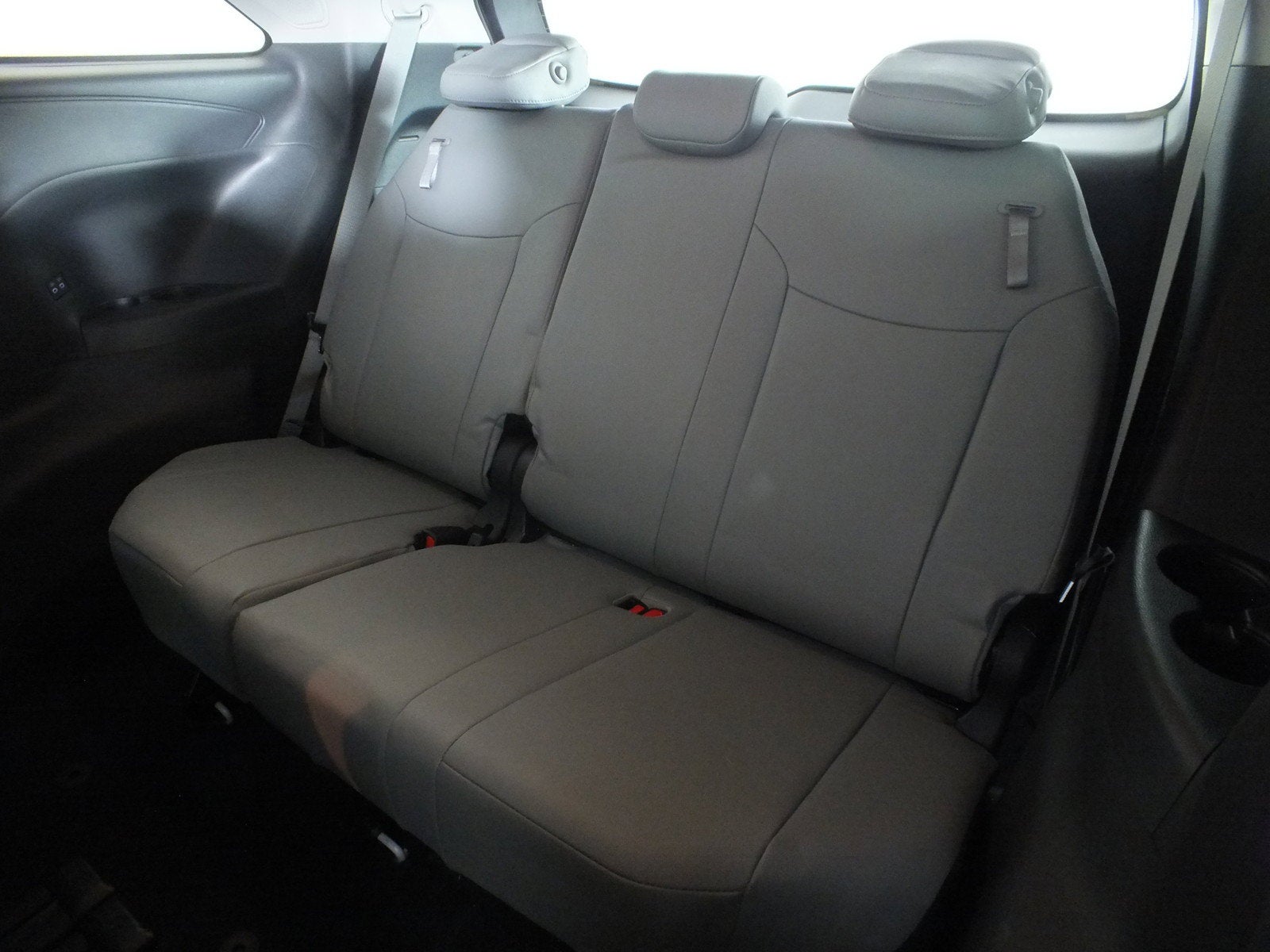 2025 Toyota Sienna XLE Hybrid *1-OWNER*