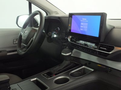 2025 Toyota Sienna XLE Hybrid *1-OWNER*