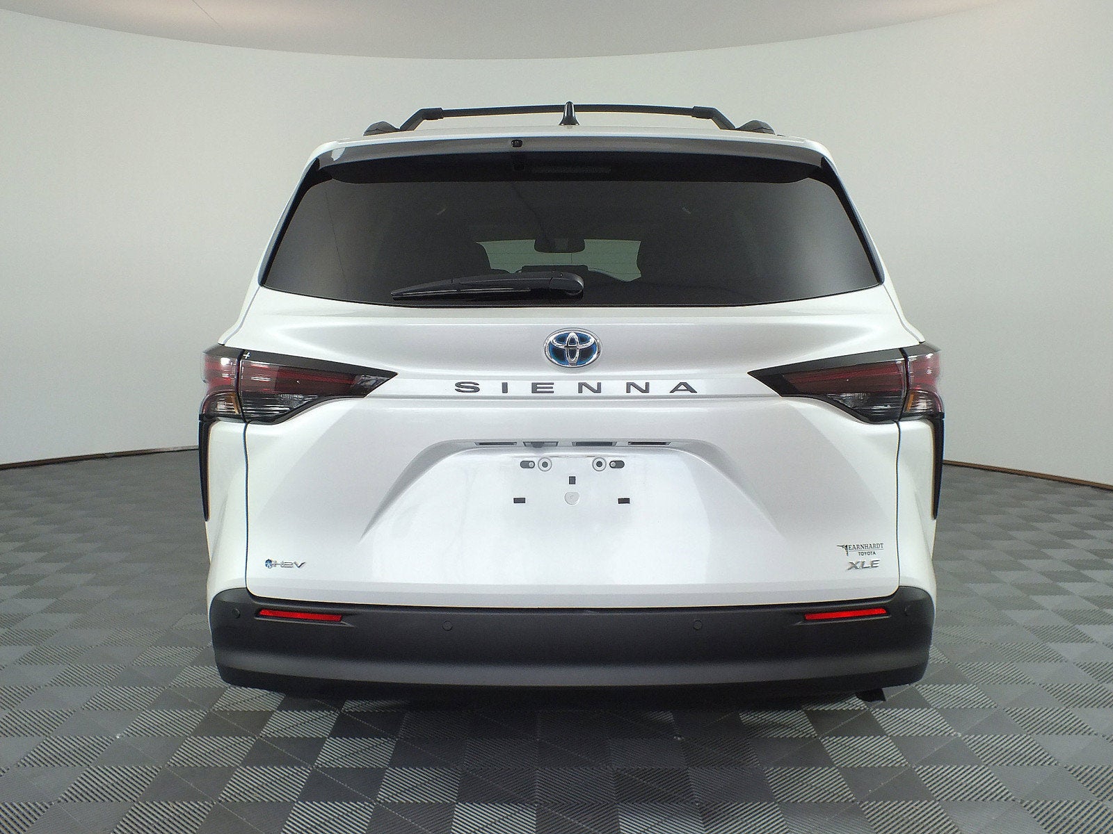 2025 Toyota Sienna XLE Hybrid *1-OWNER*