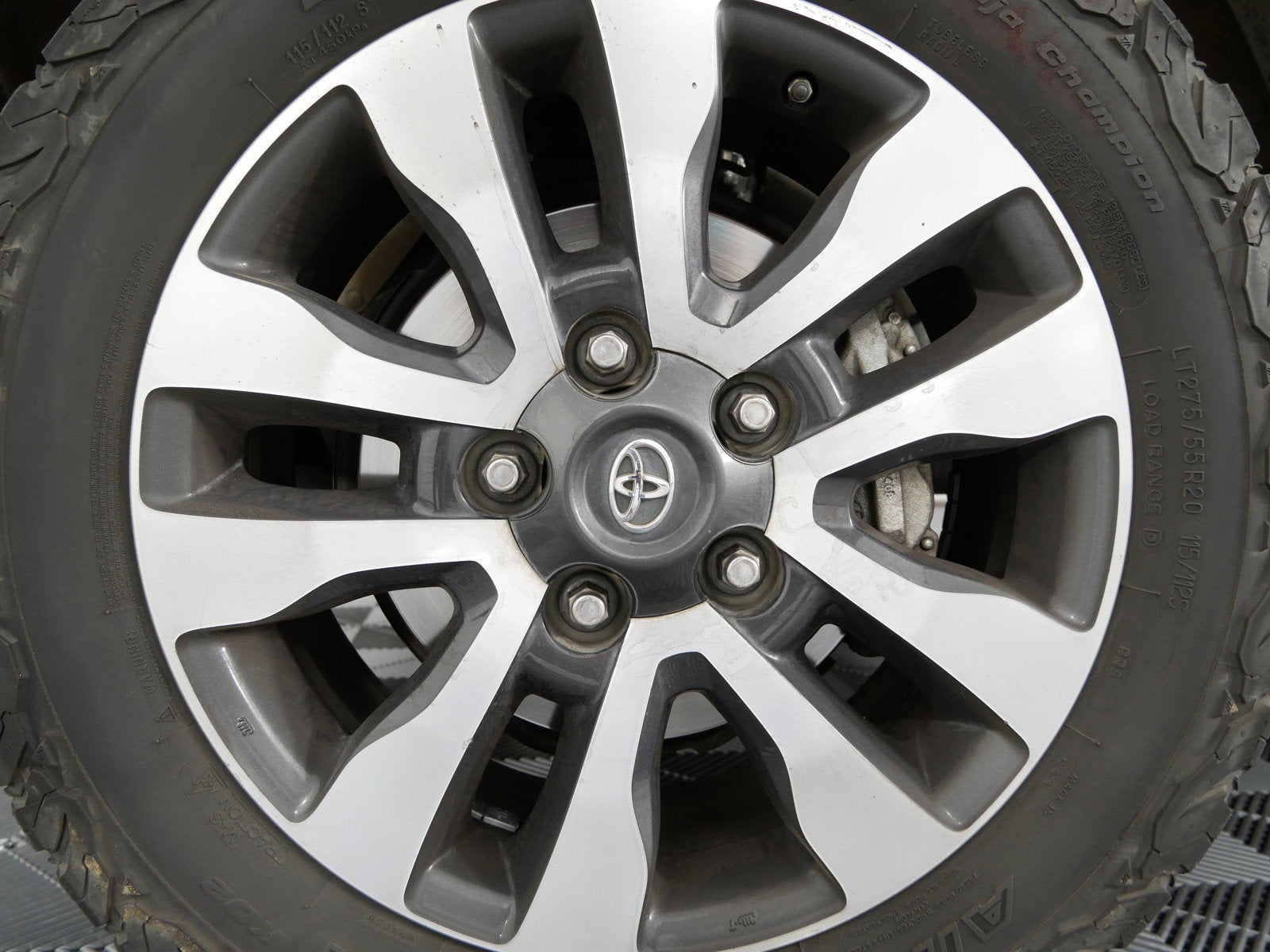 2018 Toyota Sequoia Limited 4WD *WELL MAINTAINED!*