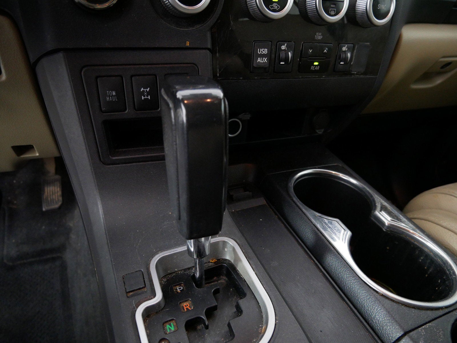 2018 Toyota Sequoia Limited 4WD *WELL MAINTAINED!*