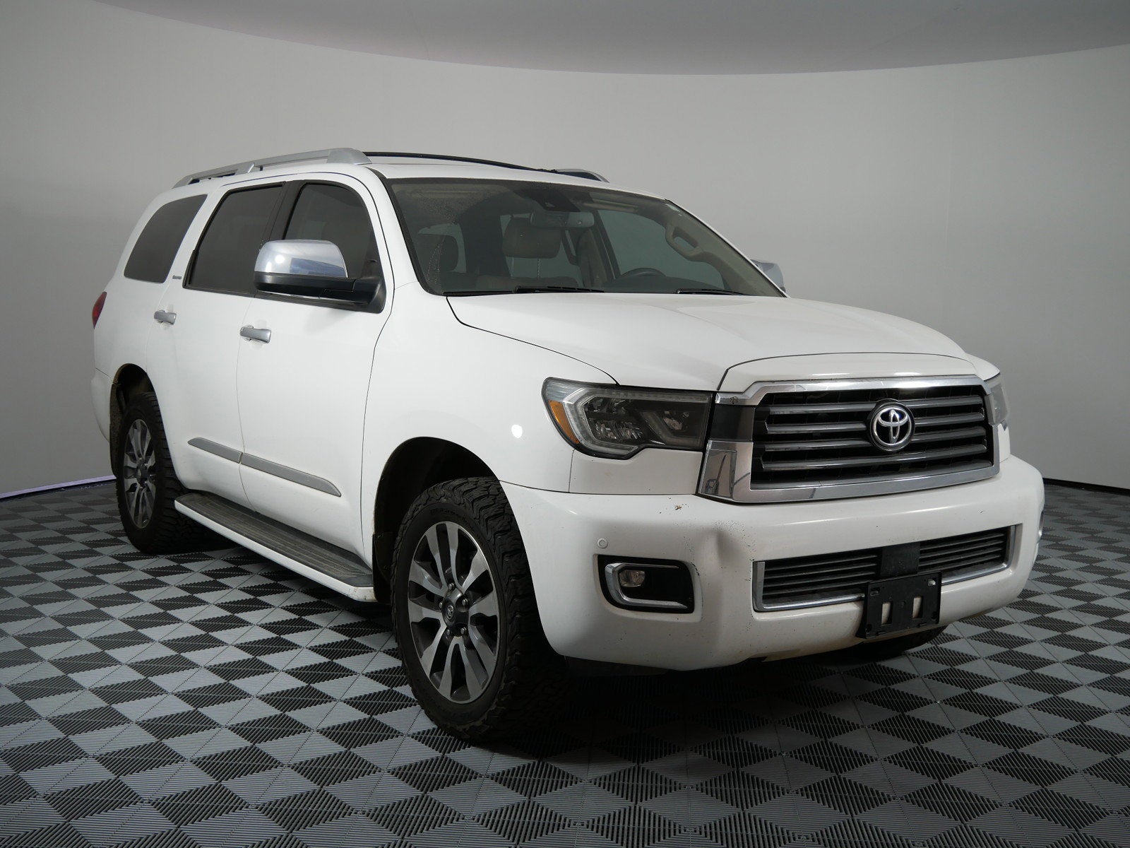 2018 Toyota Sequoia Limited 4WD *WELL MAINTAINED!*