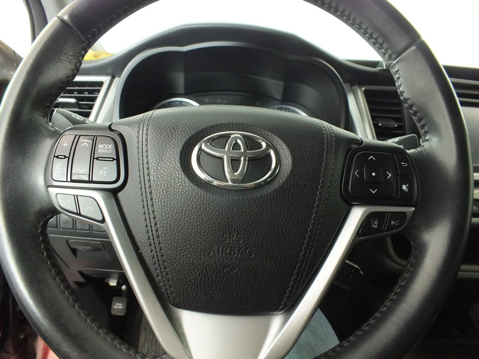 2017 Toyota Highlander XLE AWD *CLEAN CARFAX*
