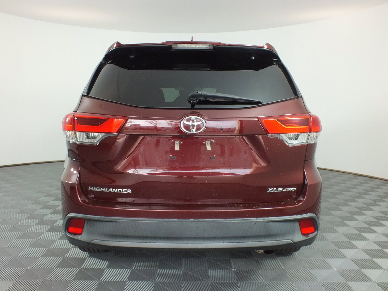 2017 Toyota Highlander XLE AWD *CLEAN CARFAX*