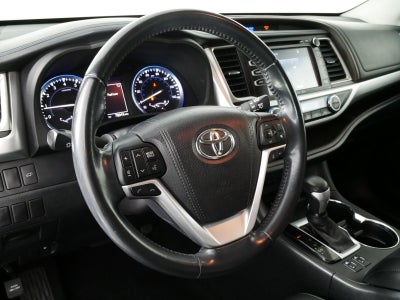 2017 Toyota Highlander XLE AWD *CLEAN CARFAX!*