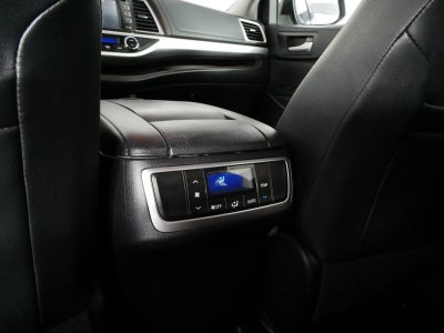 2017 Toyota Highlander XLE AWD *CLEAN CARFAX!*