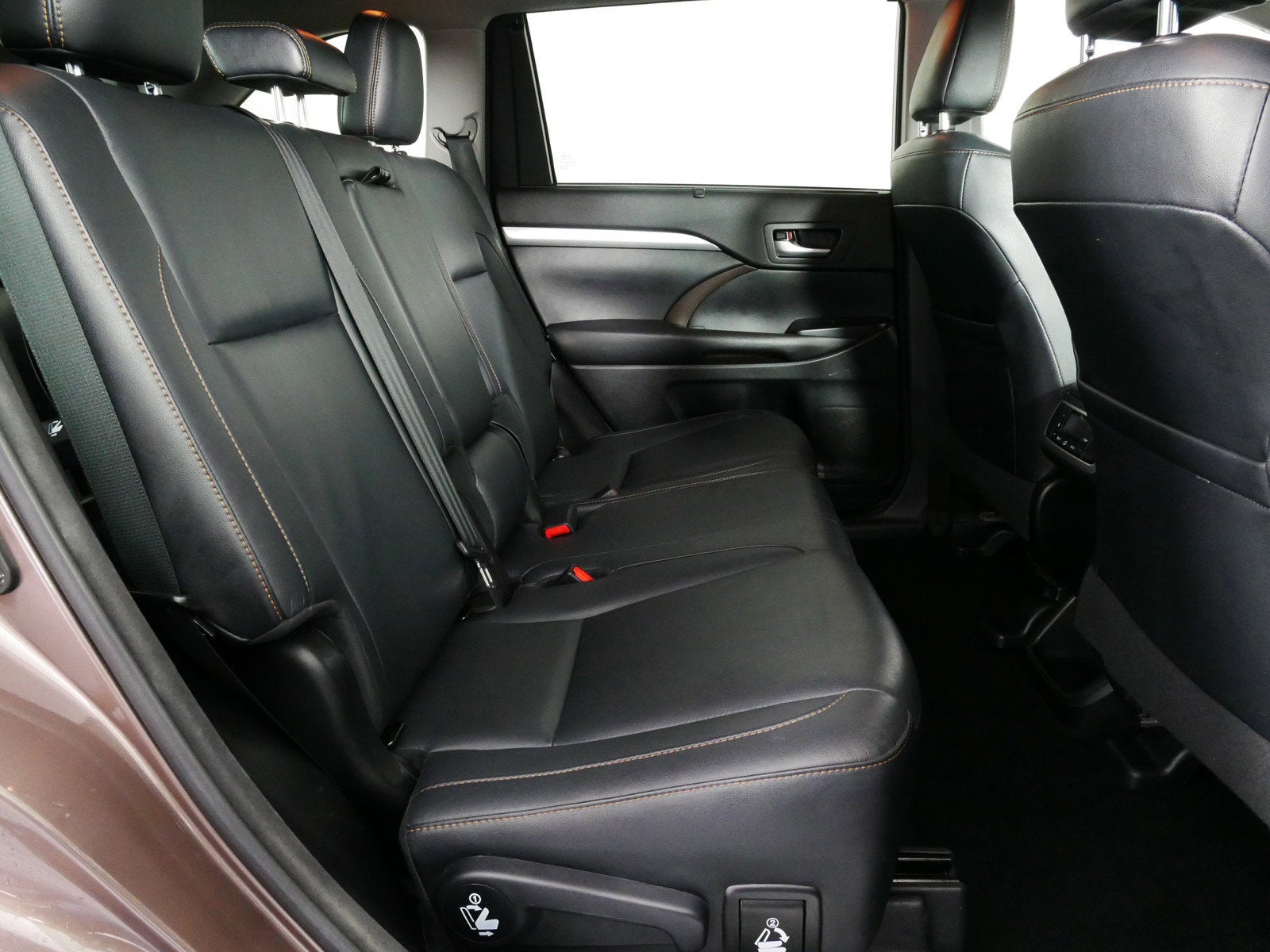 2017 Toyota Highlander XLE AWD *CLEAN CARFAX!*