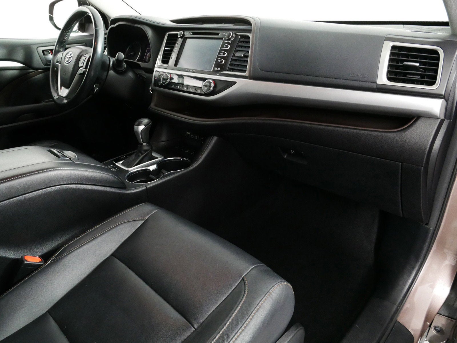 2017 Toyota Highlander XLE AWD *CLEAN CARFAX!*