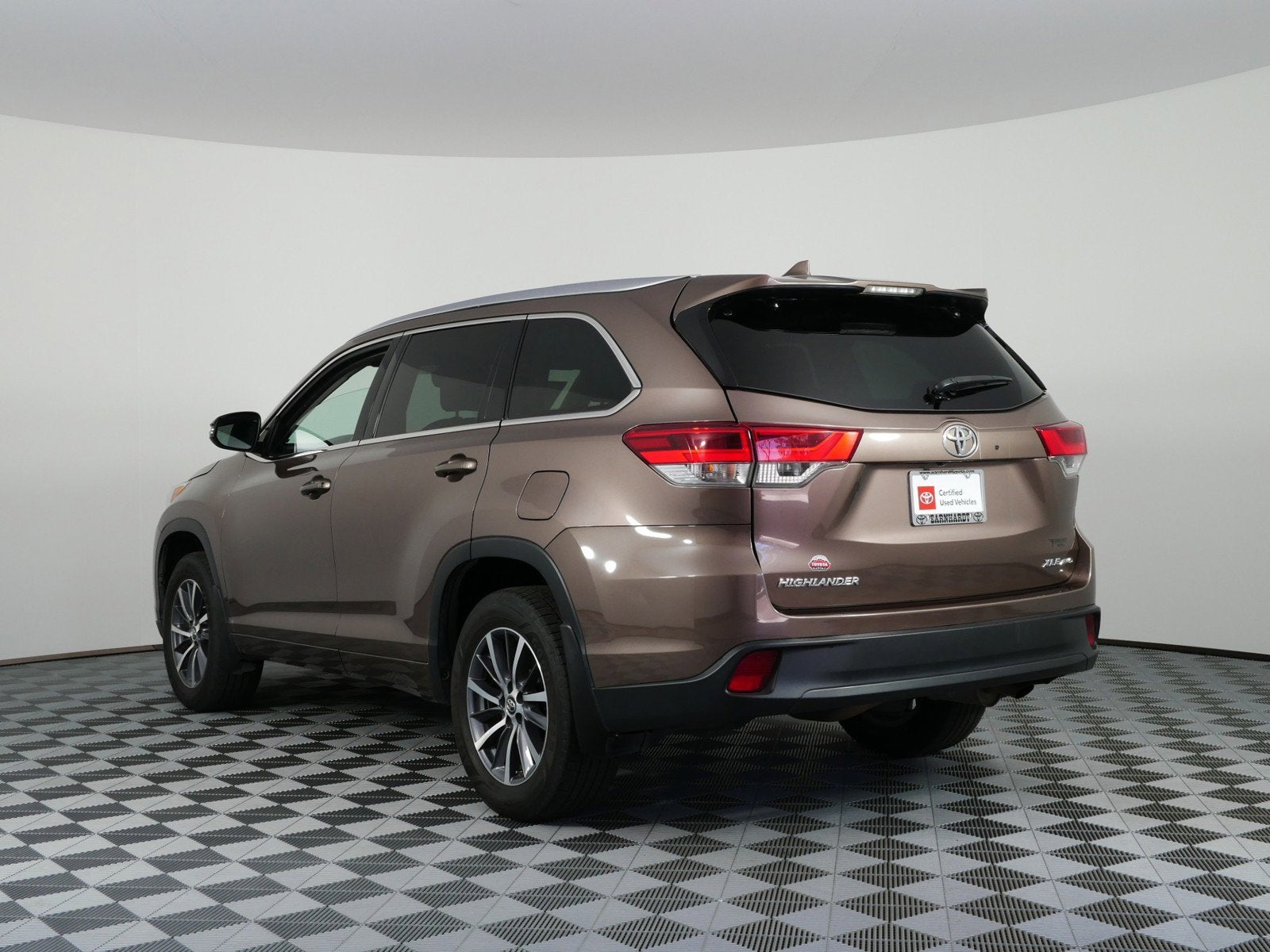 2017 Toyota Highlander XLE AWD *CLEAN CARFAX!*